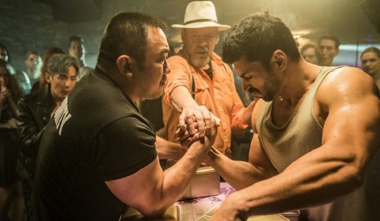 Chuyện Chàng Cơ Bắp - Champion (2018)