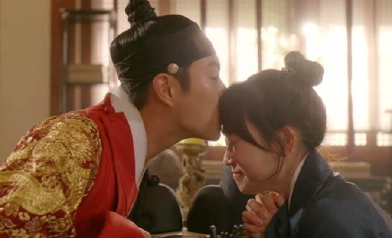 Tình Yêu Bóng Nước - Rơi Vào Tình Yêu (2015)