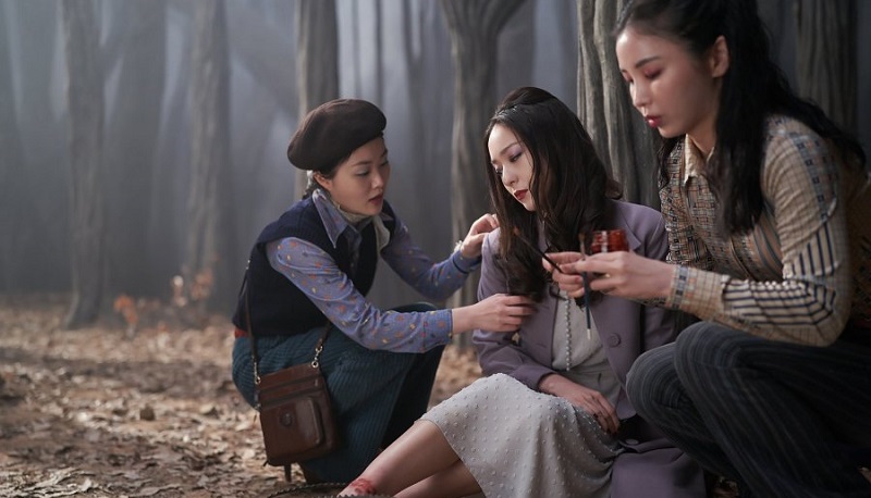 Cú Máy Ăn Tiền - Cobweb (2023)